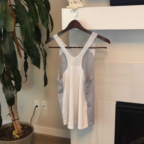 Nike tank top - Picture 2 of 2